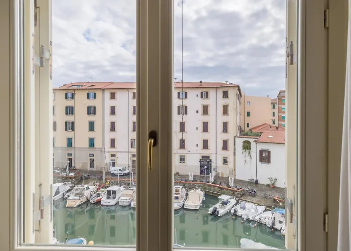 Near The Port-Elegante Appartamento Con Vista Sui Canali